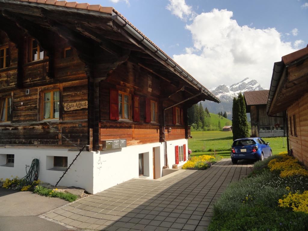 Ferienwohnung Casa Antica Gstaad Exterior foto