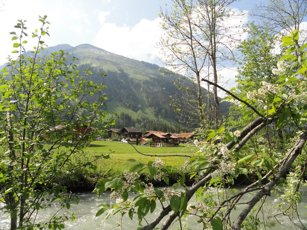 Ferienwohnung Casa Antica Gstaad Exterior foto