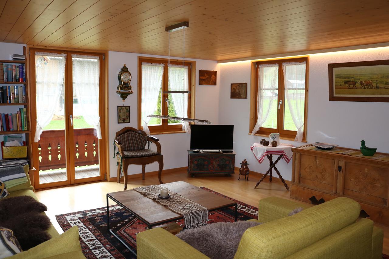 Ferienwohnung Casa Antica Gstaad Exterior foto